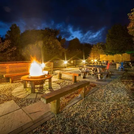 Airport - Darlington Arms - Bar & Food Бристоль